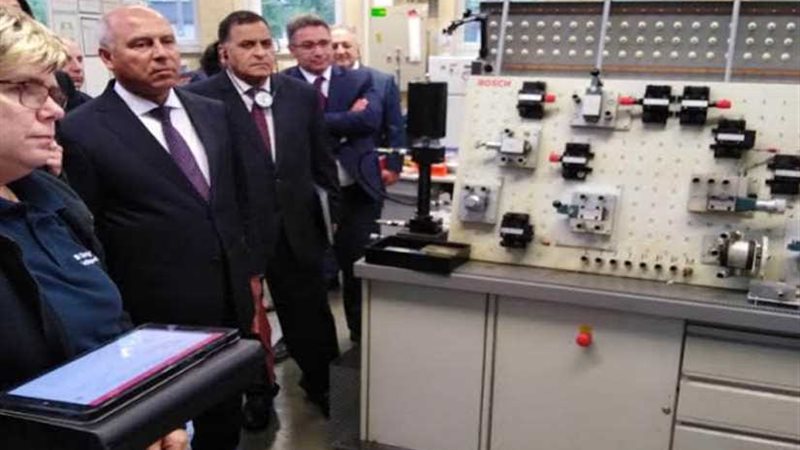 وزير النقل يزور محطة