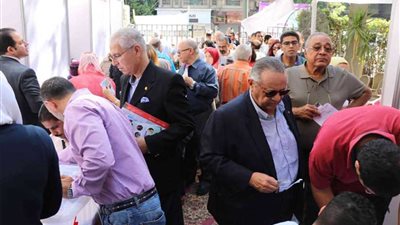 إقبال كبير من الأطباء قبيل غلق باب الاقتراع في انتخابات النقابة