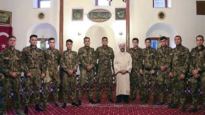 قراءة سورة الفتح يوميا.. كيف يسخر أردوغان المساجد لعمليته العسكرية؟