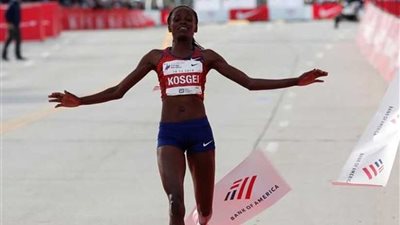 الكينية كوسجي تحطم الرقم القياسي لسباق الماراثون