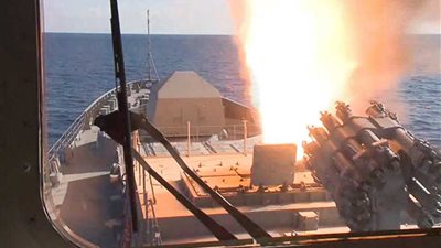 روسيا تطلق صواريخ كاليبر المجنحة أثناء تدريباتها في البحر المتوسط