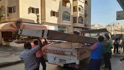 إزالة231 تعديًا ومغاسل مخالفة بالطريق الزراعي بالبحيرة