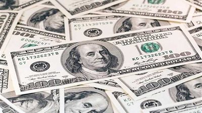 الدولار يواصل تراجعه أمام الجنيه المصري خلال تعاملات اليوم