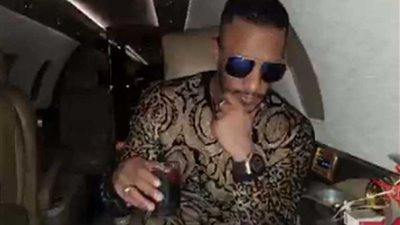 للمرة الثانية.. محمد رمضان يكشف فبركة قناة الجزيرة (فيديو)