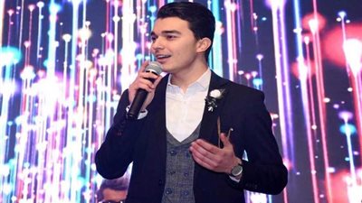 الفنان التونسي أحمد الرباعي يطلق ''حكايتي أنا'' ويحضر لعمل مغربي