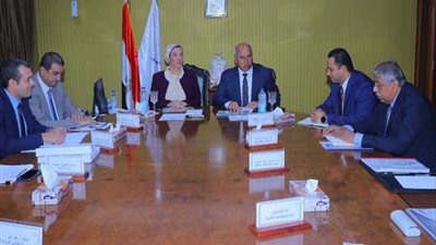 وزيرا البيئة والنقل يناقشان الوضع البيئي للموانئ