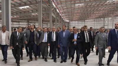 وزير التموين ومحافظ البحيرة يتفقدان المنطقة التجارية اللوجيستية