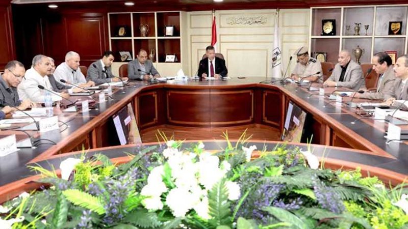 الموافقة على 827