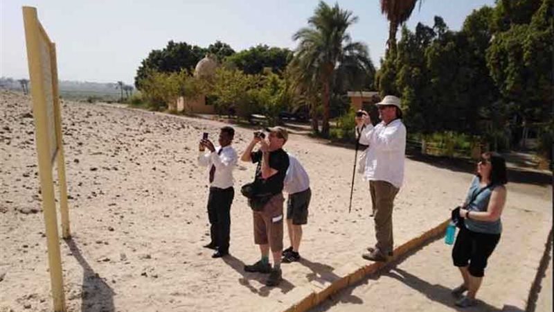 وفد سياحي متعدد الجنسيات