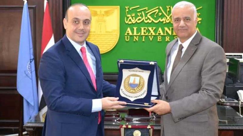 رئيس جامعة الإسكندرية