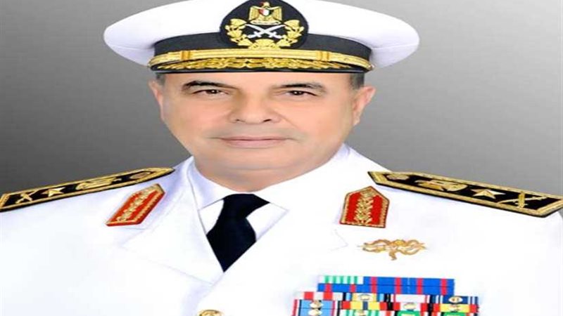 ننشر السيرة الذاتية