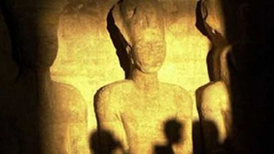 غدًا .. أشعة الشمس تتعامد على وجه رمسيس الثاني بأبو سمبل