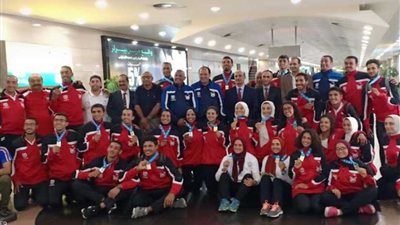 نيابة عن وزير الرياضة استقبال رسمي لبعثة التجديف الفائزة ببطولة أفريقيا