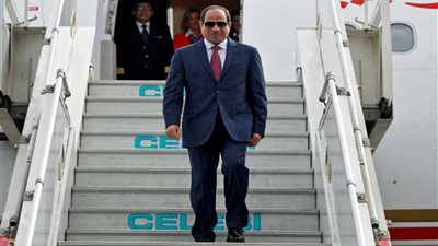 عاجل.. السيسى يصل إلى روسيا ليترأس منتدى 