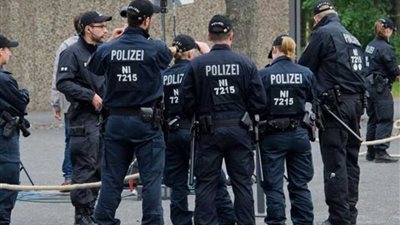 عاجل.. الشرطة النرويجية تطلق النيران على شخص سرق سيارة وقادها نحو الحشود