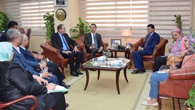 وزير الشباب والرياضة يستقبل رئيس مجلس أمناء الجامعة الألمانية