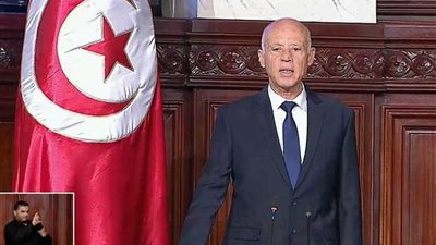 الرئيس التونسي يتعهد بالعمل بكل إخلاص وجد من أجل وطن حر محفوظ الكرامة