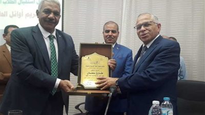 عاجل.. رئيس جامعة الأزهر يشارك في احتفالية تكريم المتفوقين بفرع أسيوط