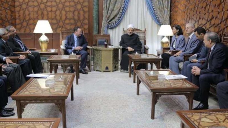 الإمام الأكبر يستقبل