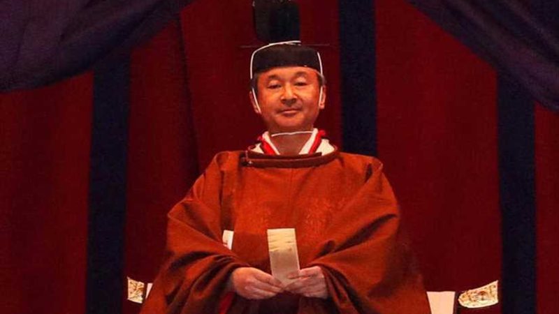 رسميا.. تنصيب ناروهيتو