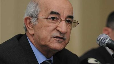 رئيس وزراء الجزائر الأسبق يترشح للانتخابات الرئاسية المقبلة