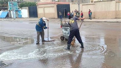 محافظة الإسكندرية وأجهزتها تواصل إزالة أثار موجة الطقس السيئ