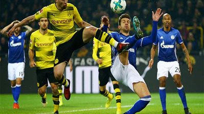 مباراة الديربي بين شالكه وبوروسيا دورتموند تتصدر الصحف الألمانية