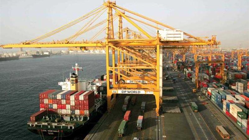 انتظام العمل بميناءي