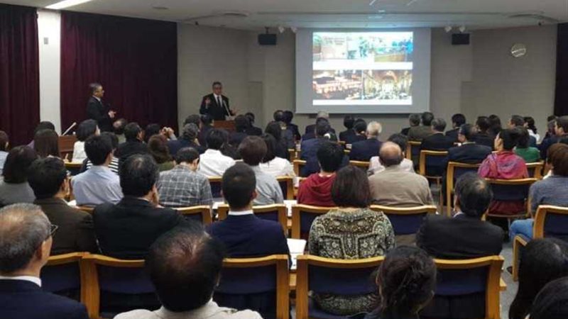 محاضرة وزير الآثار