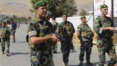 لبنان: اجتماع عسكري وأمني لبحث إجراءات فتح الطرق لتسهيل حركة التنقل