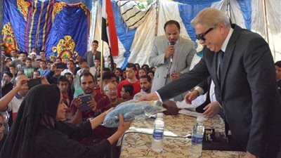 8 أطنان لحوم من الأوقاف للأسر الأولى بالرعاية بالمنيا