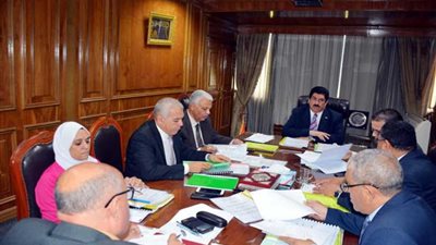 القليوبية تبحث مع العليا للقيادات لتجديد بعض الوظائف القيادية