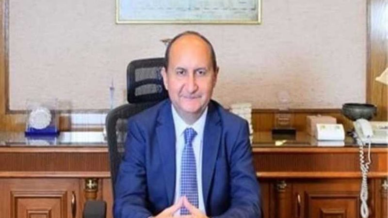 وزير التجارة: 392