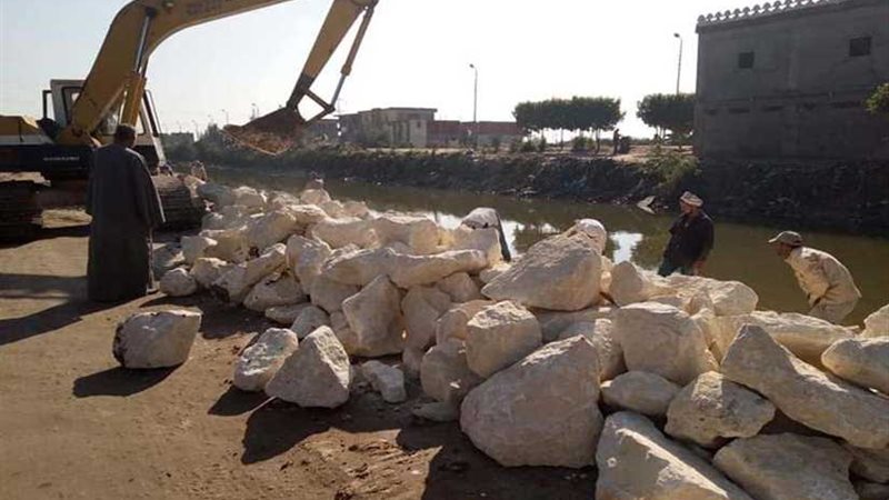 رصف طريق جسر ترعة