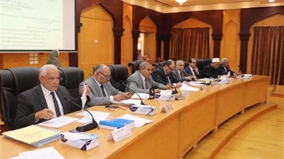 مجلس جامعة الأزهر يوجه الشكر للرئيس السيسي