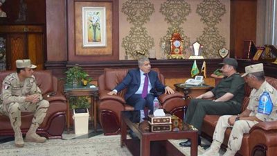 محافظ المنيا يفتتح قسم تجنيد وتعبئة المنيا