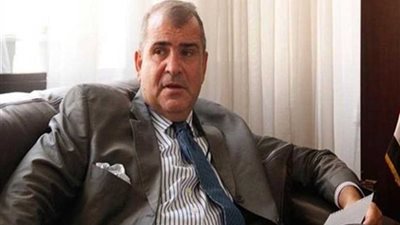 سفير مصر بالجزائر يتفقد أجنحة دور النشر المصرية في معرض 