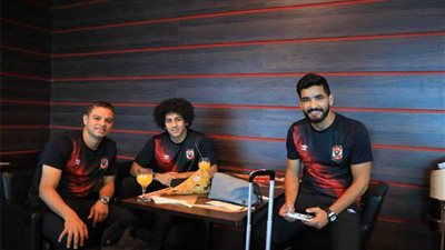 الأهلي يتوجه إلى الإمارات لإقامة معسكر إعداد.. والفريق يؤدي مرانه الأول اليوم