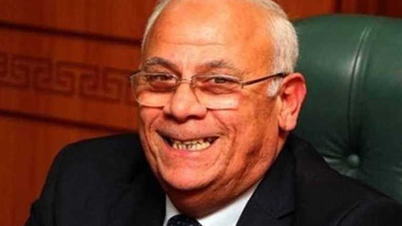 محافظ بورسعيد يبحث