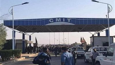 متظاهرون عراقيون يغلقون حقل البزركان النفطي في ميسان