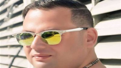 المطرب أيمن شكري يستعد لعيد الحب ب 