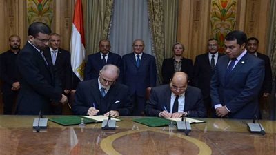 ثلاثة وزراء يشهدون توقيع مذكرة تفاهم مع شركة سويسرية لتحويل المخلفات إلى طاقة