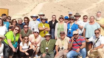 وفد أمريكي يزور منطقة آثار تل العمارنة بالمنيا