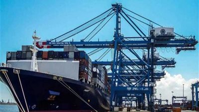 تداول 399 شاحنة بضائع بموانيء البحر الأحمر
