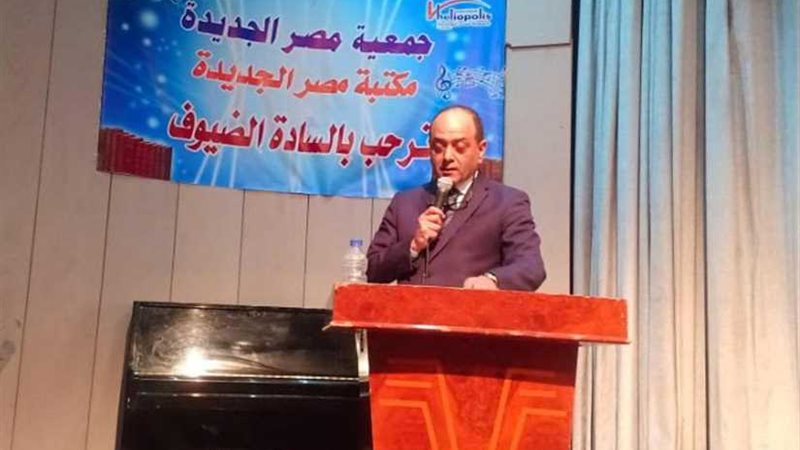 أسامة الشاهد خلال