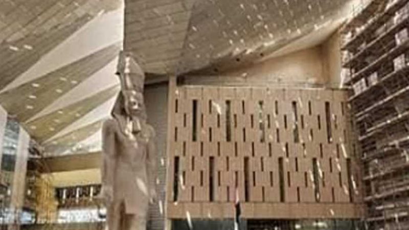 الأحفاد يسيرون على