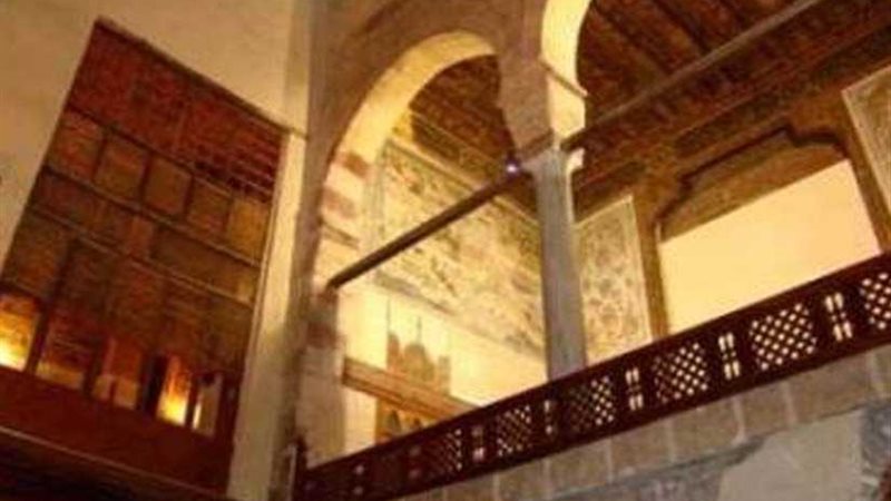 العقاد ناقدا.. في