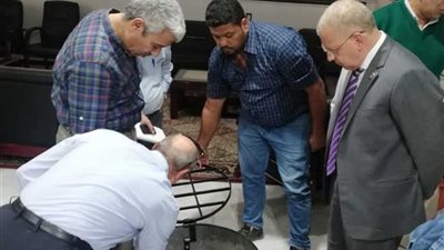 بدء تنفيذ نموذج مطور لأغطية شبكية بالوعات الصرف الصحي بالقليوبية