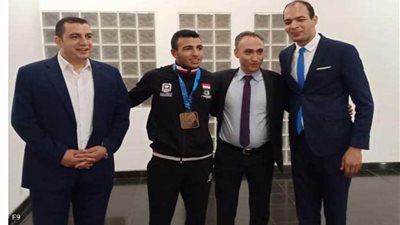 بالصور.. الكردي والحداد يستقبلان كيشو بعد ذهبية العالم بالمجر