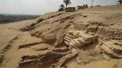 بعثة يابانية تكتشف مقبرة من العصر الروماني بمنطقة سقارة (صور)